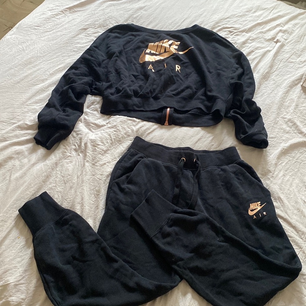 Nike air sweatpants/top matching set
